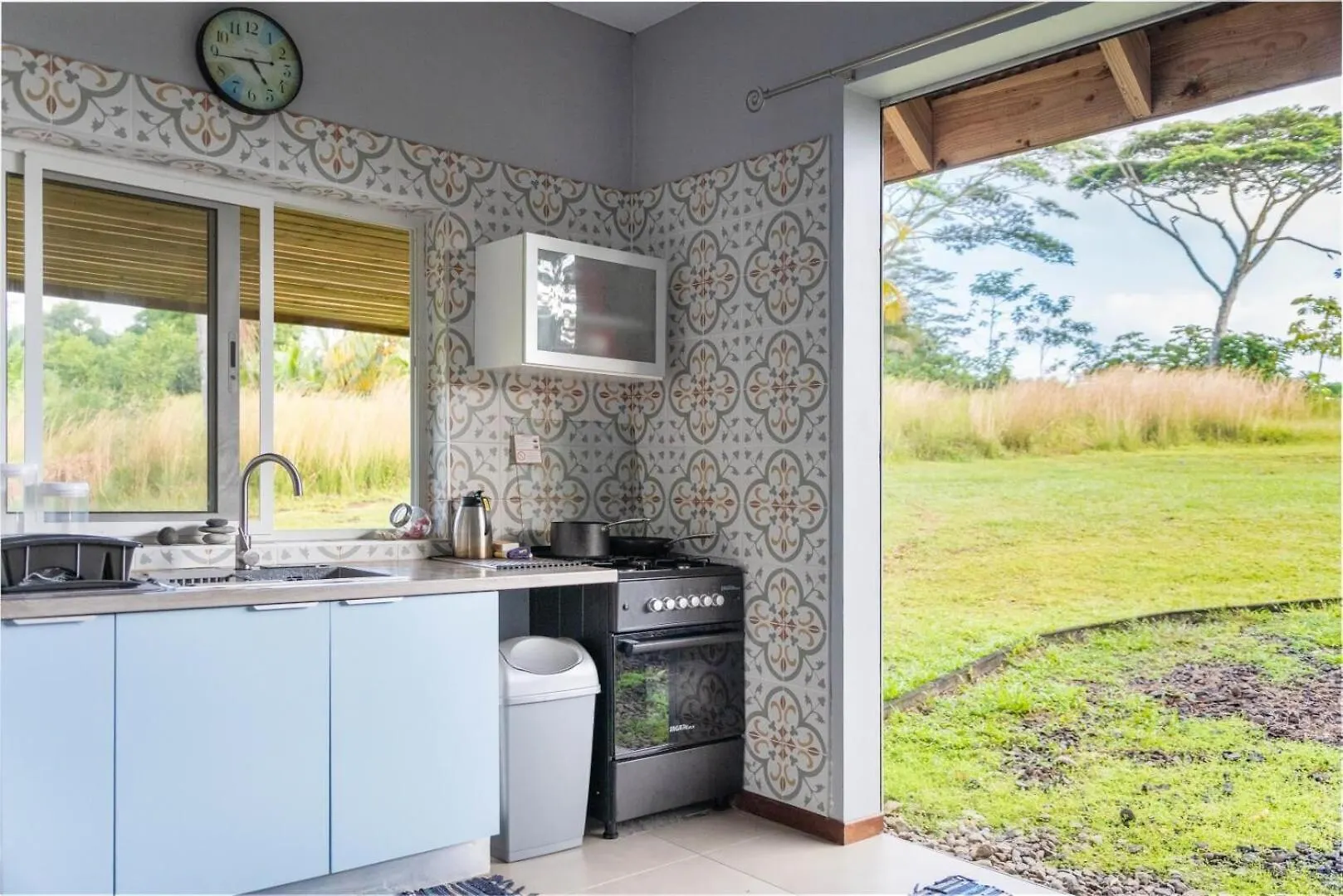 Vai Iti Lodge Afaahiti Bed & Breakfast